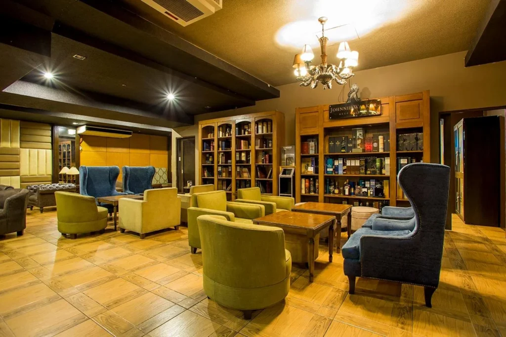 Hotel Rembrandt lobby lounge
