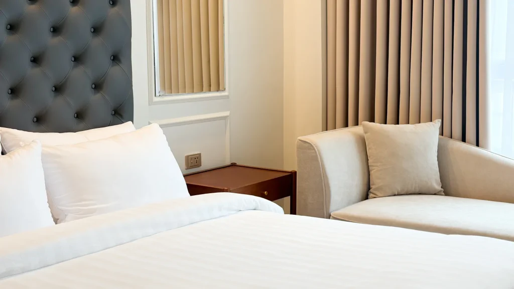 Room Deluxe Twin 07